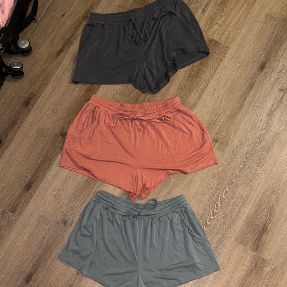 aerie Pants - Aerie Set of Three Casual Shorts